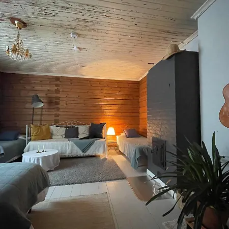 Guest house Ora's Majatalo *